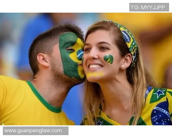 美国女足球明星精彩瞬间高清展示展现竞技风采与女性力量