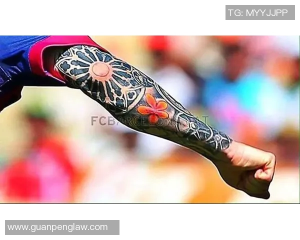 手臂两条杠纹身与足球明星的独特象征意义与文化内涵解析